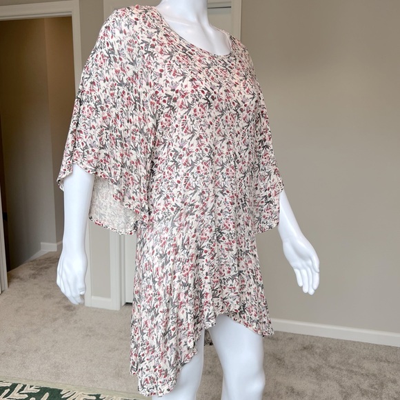 Lucky Brand Cream and Pink Floral Tunic Top - Picture 2 of 8